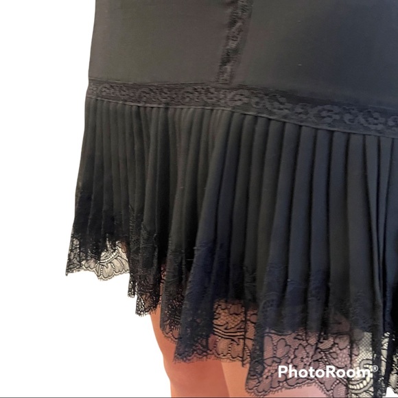 GoldHawk Silk Pleated Slip - Picture 5 of 6